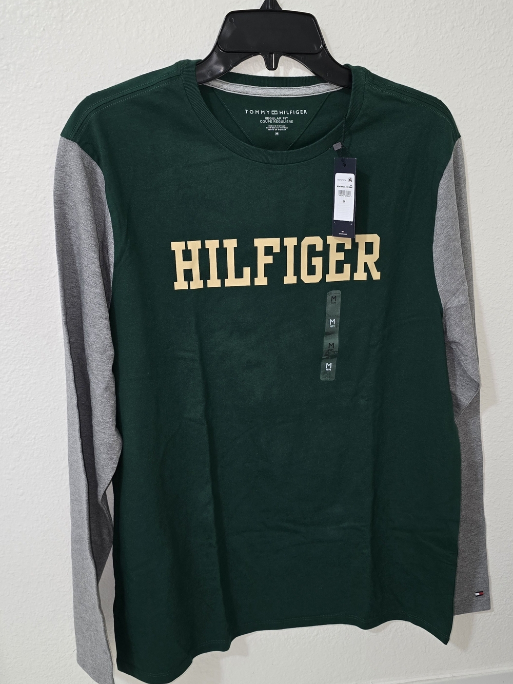 Tommy Hilfiger Green and Gray Long-Sleeve Crewneck with Gold Logo